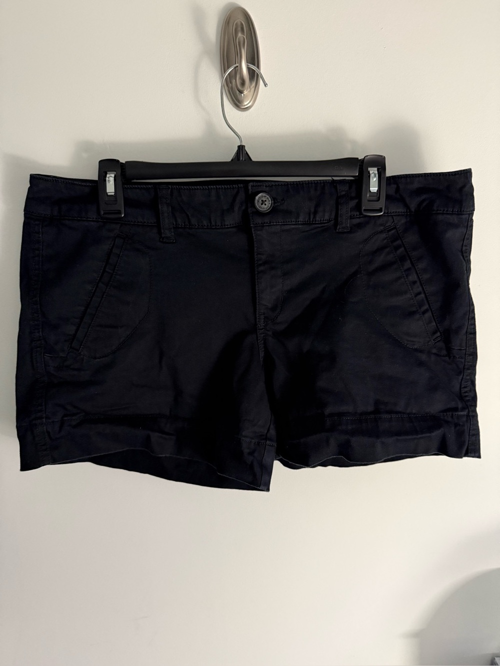 EUC American Eagle size 14 stretch dressy black shorts